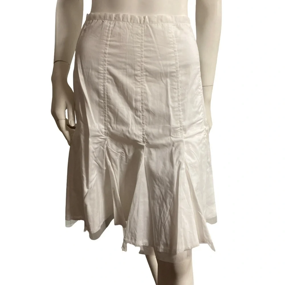Arden B White  Trumpet Skirt with Pleated  Design & organs hem